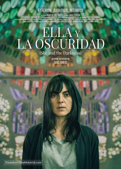 Ella y la oscuridad - Spanish Movie Poster