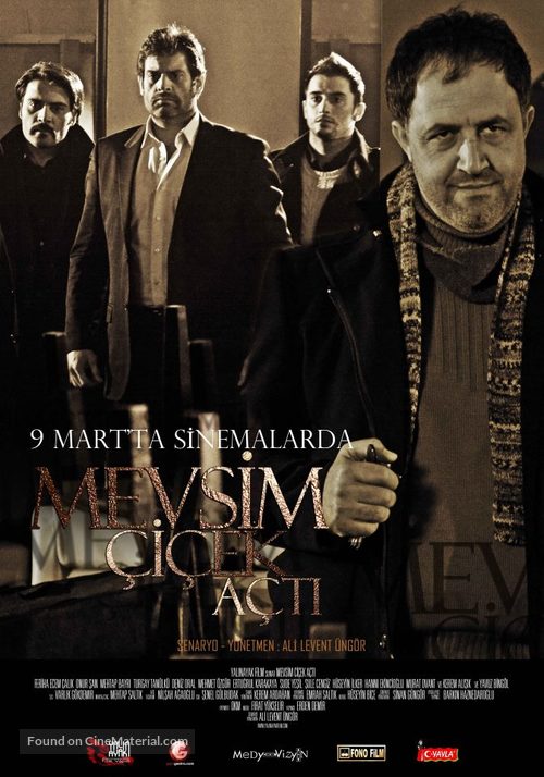 Mevsim &ccedil;i&ccedil;ek a&ccedil;ti - Turkish Movie Poster