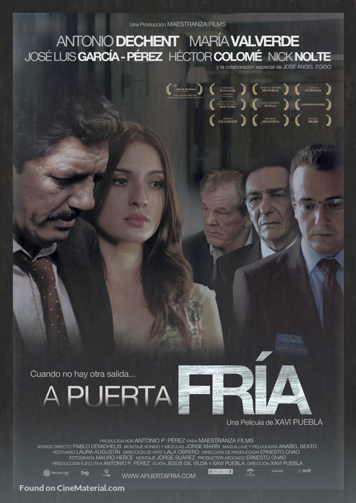 A puerta fr&iacute;a - Spanish Movie Poster