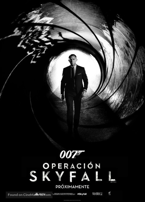 Skyfall - Spanish Movie Poster