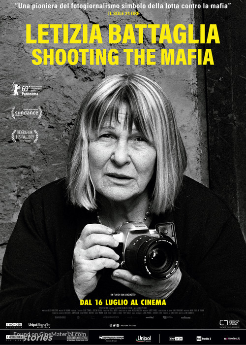 Shooting the Mafia - Italian Movie Poster