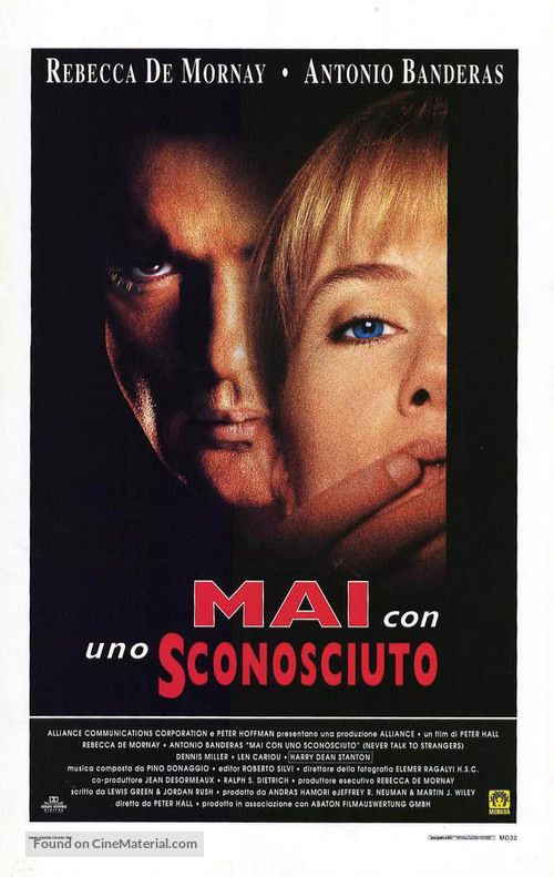 Never Talk to Strangers - Italian Movie Poster