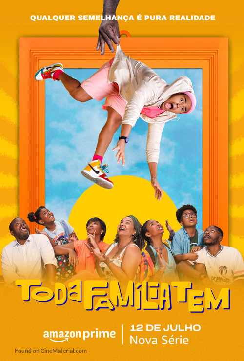 &quot;Toda Fam&iacute;lia Tem&quot; - Brazilian Movie Poster