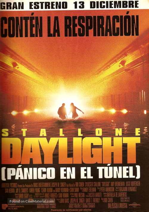 Daylight - Spanish Movie Poster