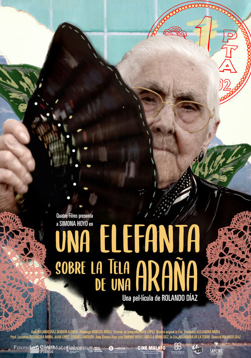 Una elefanta sobre la tela de una ara&ntilde;a - Spanish Movie Poster