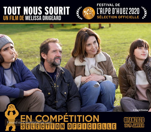 Tout nous sourit - French poster