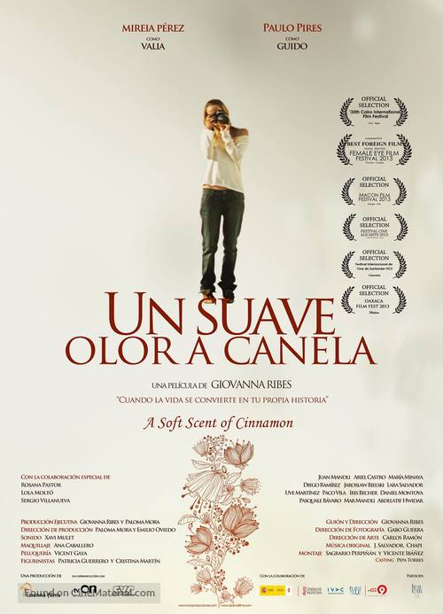 Un suave olor a canela - Spanish Movie Poster