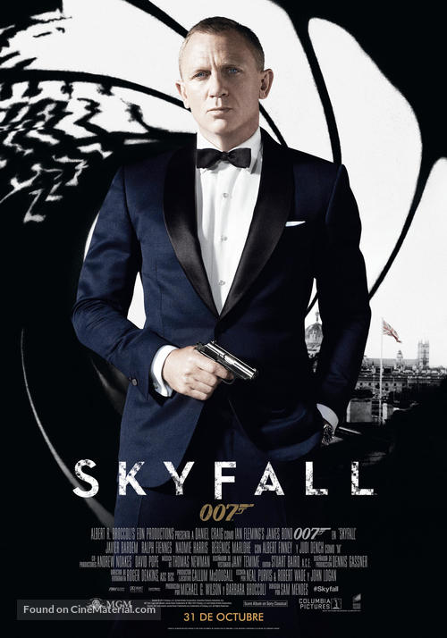 Skyfall - Spanish Movie Poster