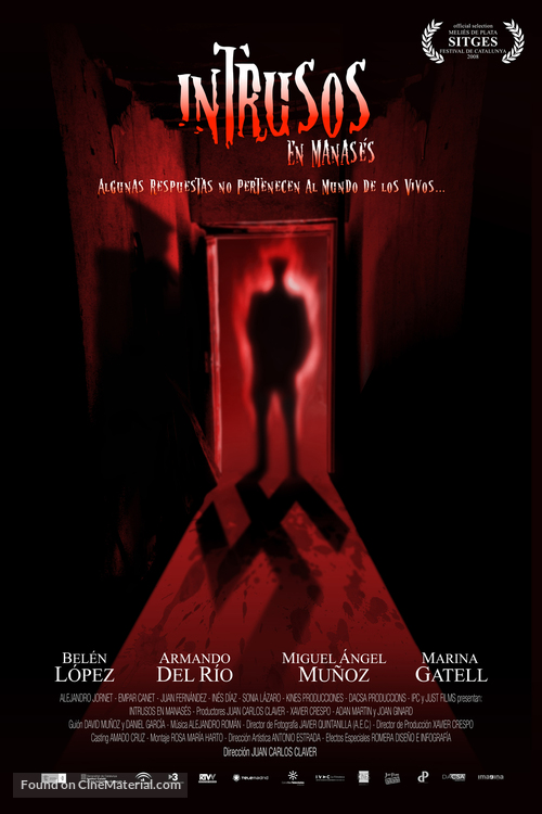 Intrusos en Manas&eacute;s - Spanish Movie Poster