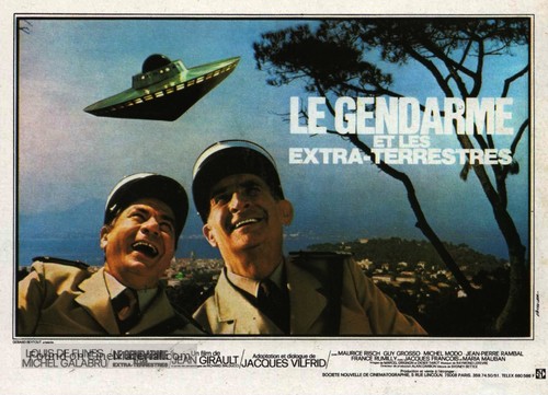 Le gendarme et les extra-terrestres - French Movie Poster