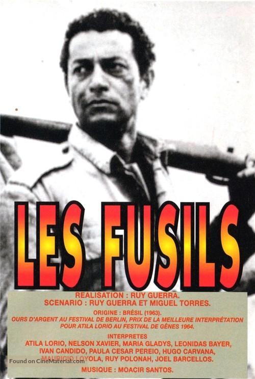 Os Fuzis - French Movie Poster