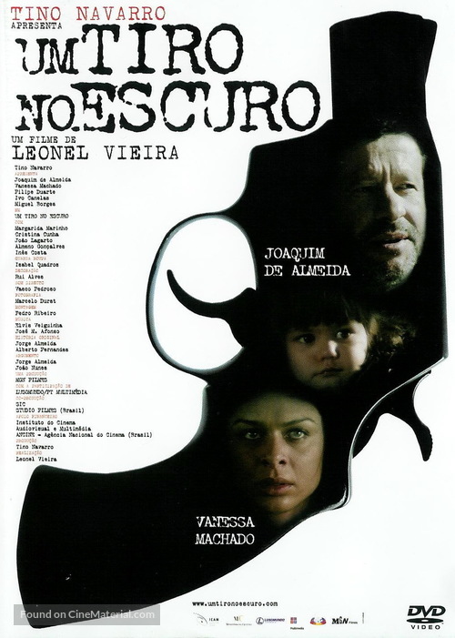 Um Tiro no Escuro - Portuguese Movie Cover